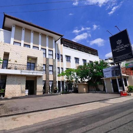 Отель Grand Malioboro Джокьякарта Экстерьер фото